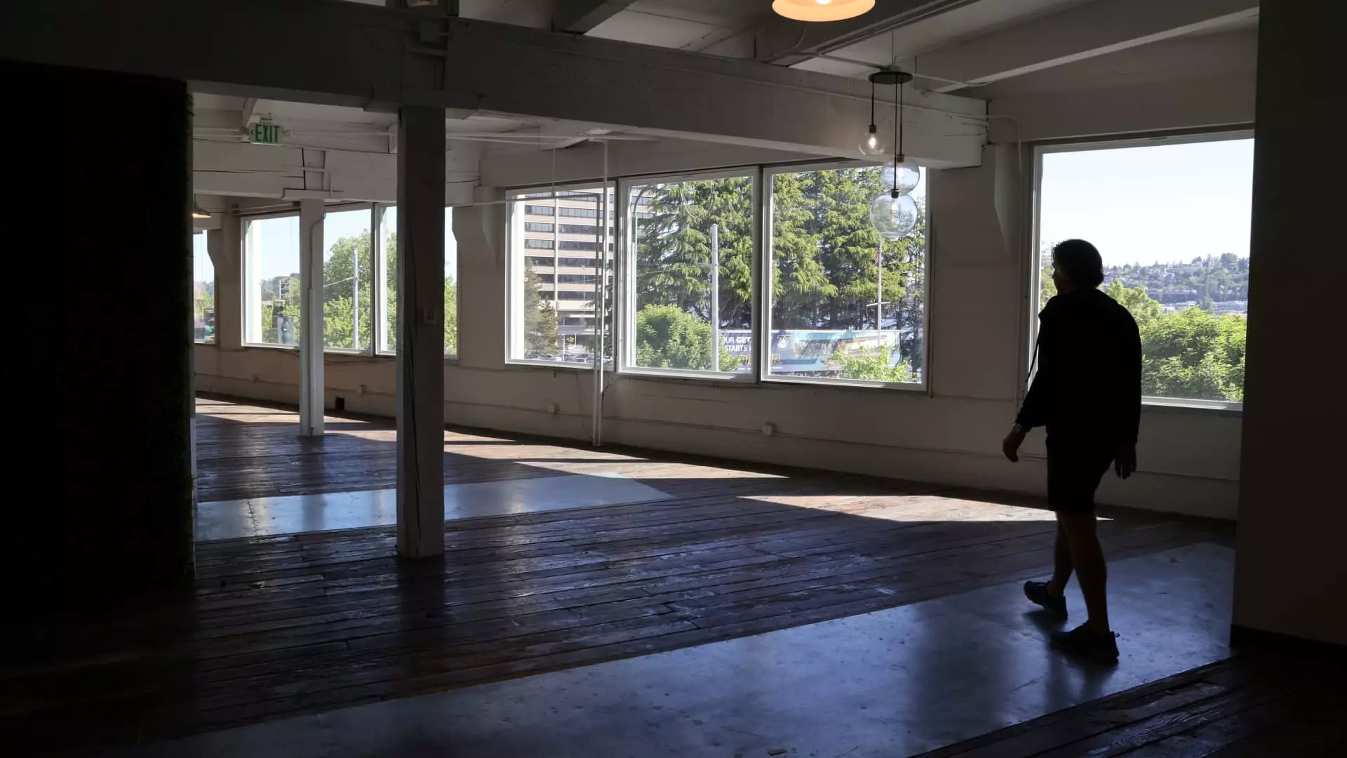 5 Ways the U.S. Office Market is Evolving: A Drama of Decline and Transformation