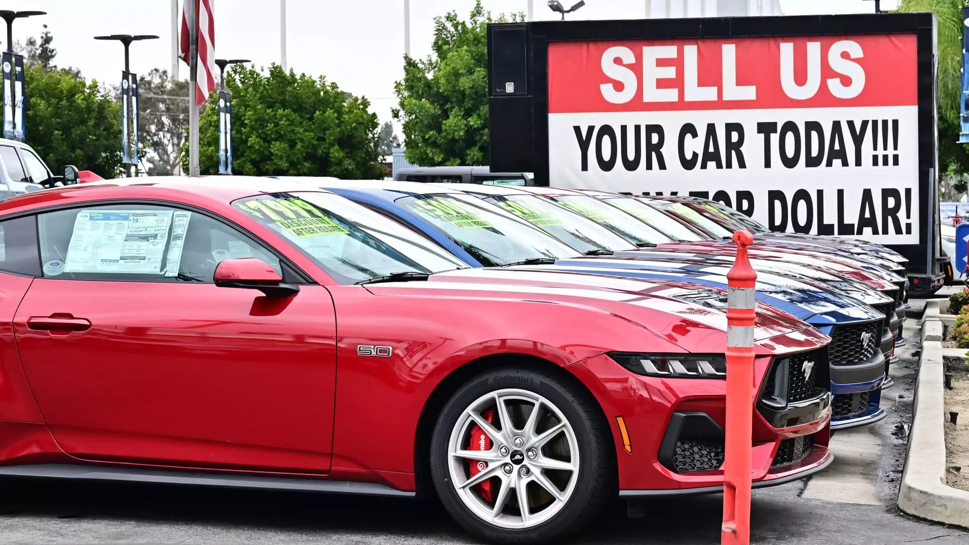 5 Shocking Reasons Used Vehicle Prices Just Dropped 1.5%