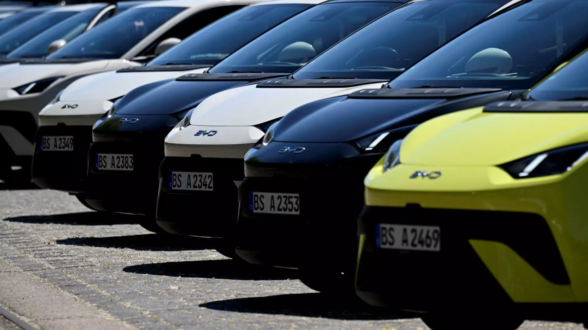 7 Signs China’s Electric Car Price War Will Crush the Competition