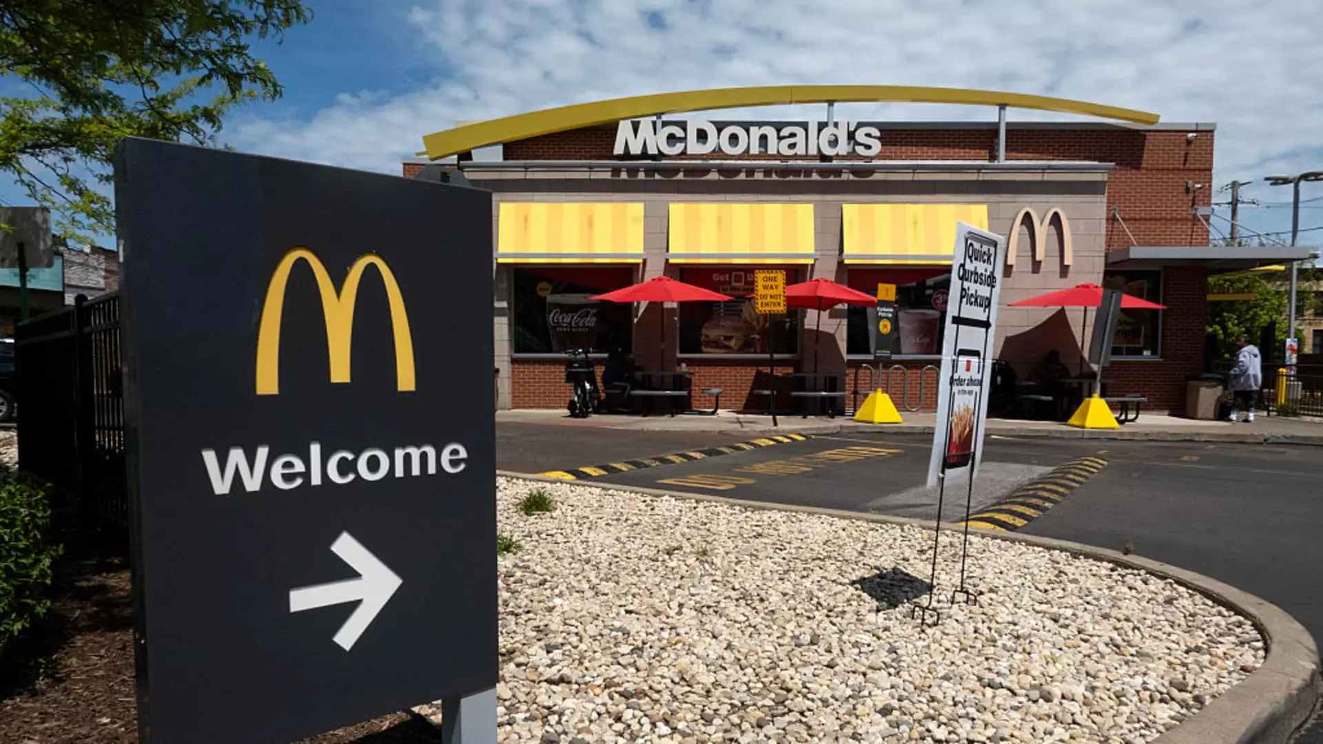 3 Powerful Dividend Stocks That Defy Market Volatility in 2024