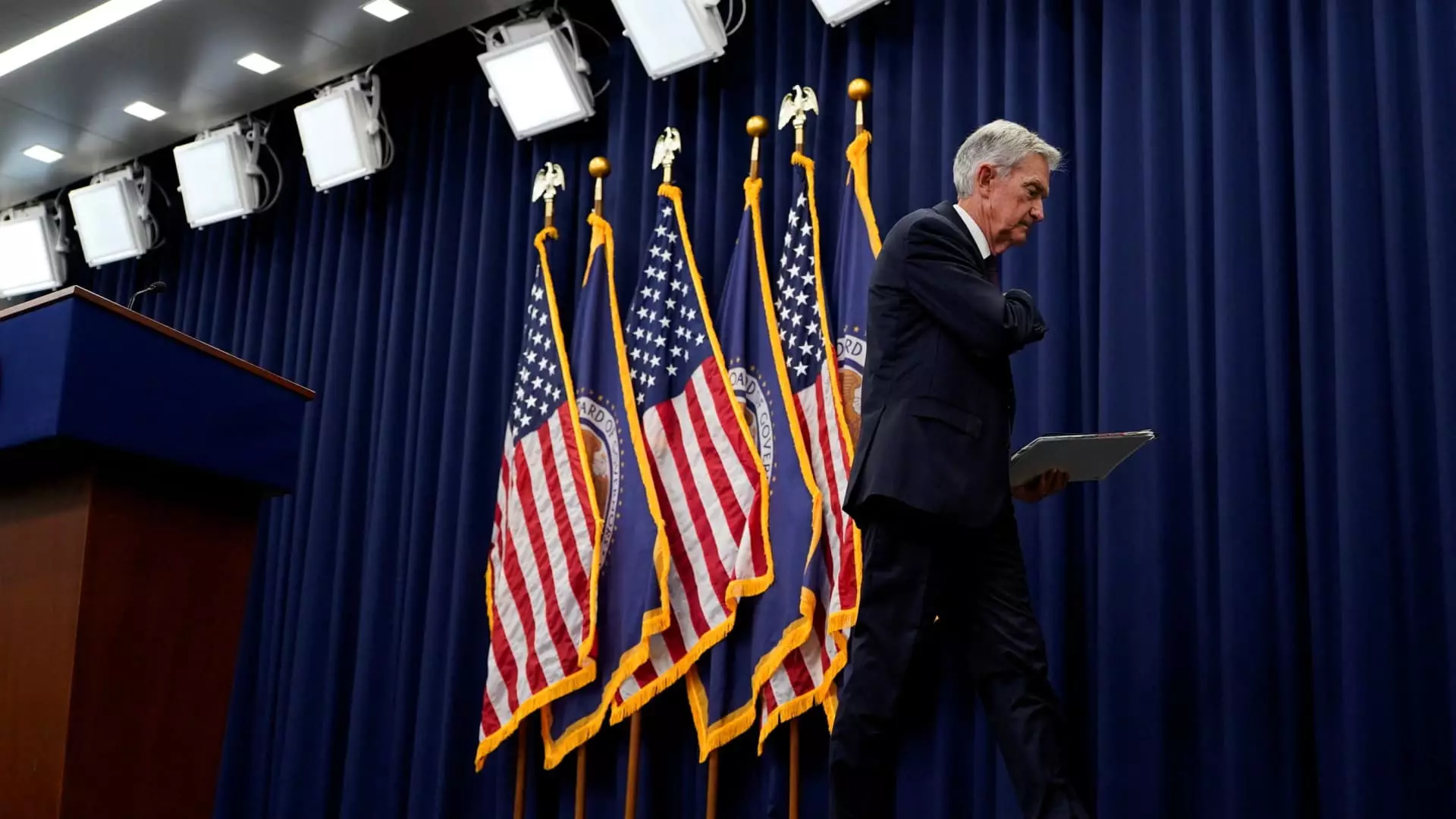 Deceptive Calm: The Fed’s Risky Bet on Future Cuts in a Fluctuating Economy